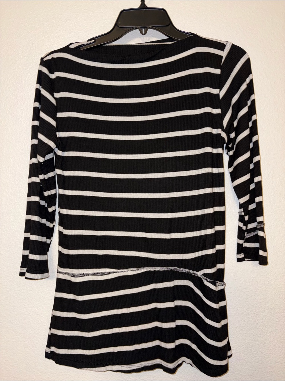Bobeau Womens Medium Black White Striped Ribbed Tunic Top 3/4 Sleeve